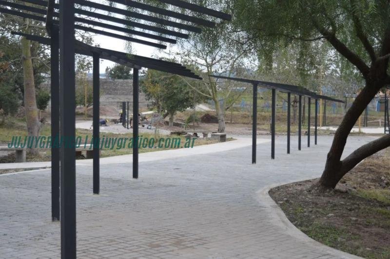 El gobernador Sadir inauguró el Parque Urbano del barrio Túpac Amaru en Alto Comedero 12 El gobernador Sadir inauguró el Parque Urbano del barrio Túpac Amaru en Alto Comedero 13
